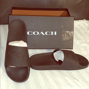 🥿 Coach slides